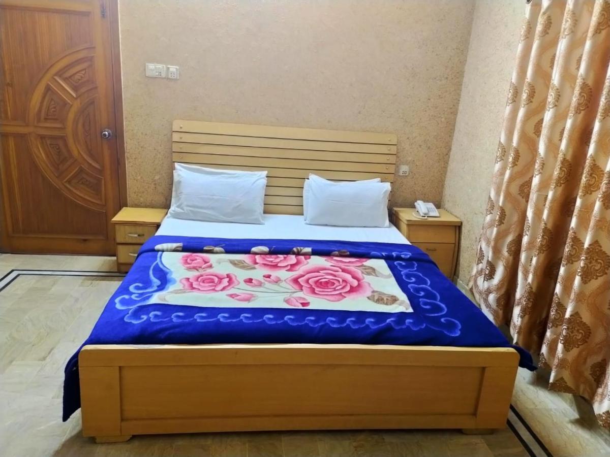Karachi Motel Kültér fotó