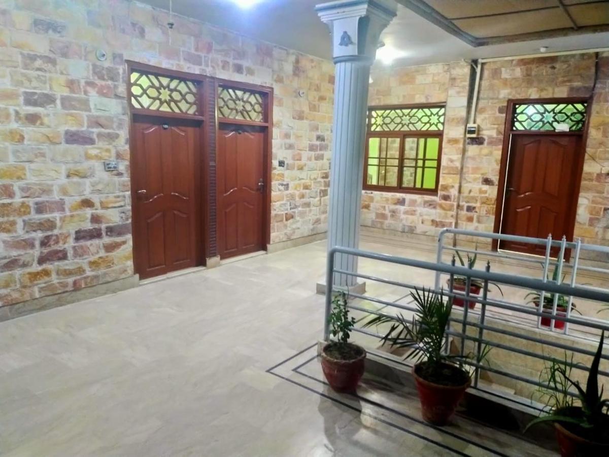 Karachi Motel Kültér fotó